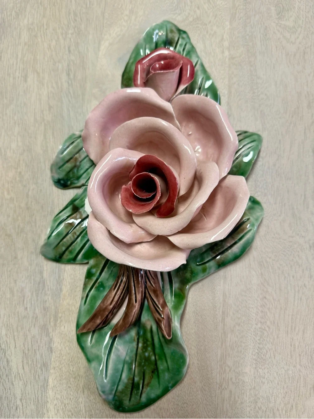 Vintage Capodimonte-style 3D Ceramic Rose Wall Plaque